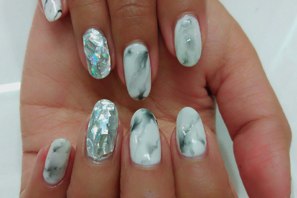 Marble nails Design